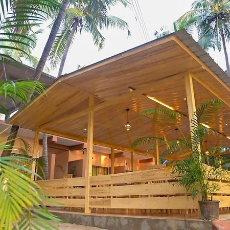 Sunlight Beach Resort Bhogwe ภายนอก รูปภาพ