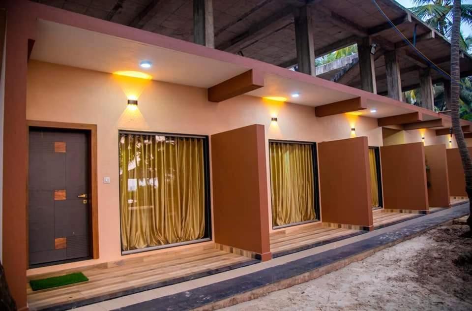 Sunlight Beach Resort Bhogwe ภายนอก รูปภาพ
