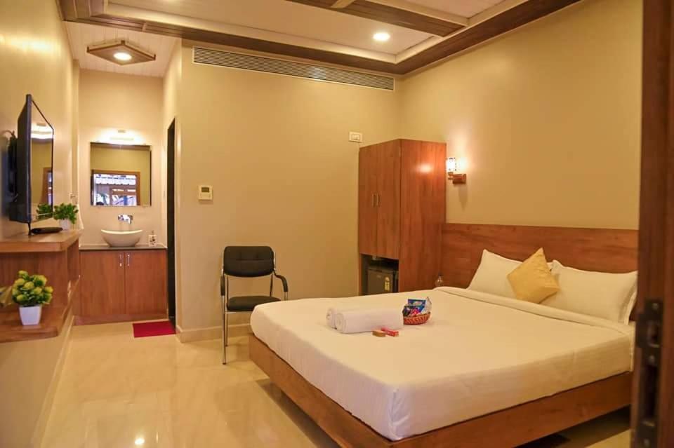 Sunlight Beach Resort Bhogwe ภายนอก รูปภาพ